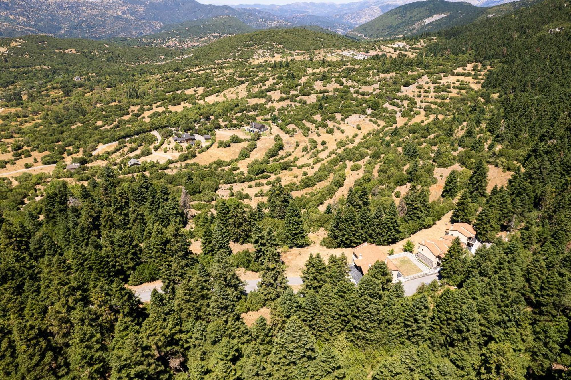 Natura Hotel Vytina Exterior photo